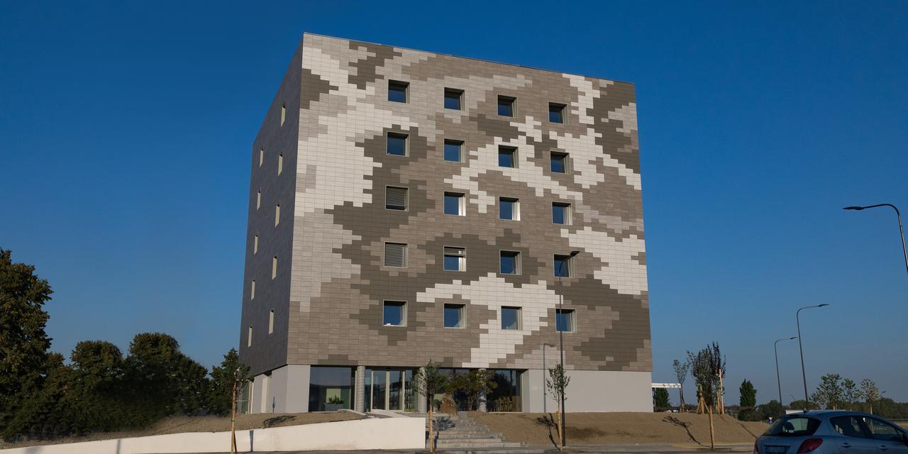 Hotel The Cube Fidenza Εξωτερικό φωτογραφία