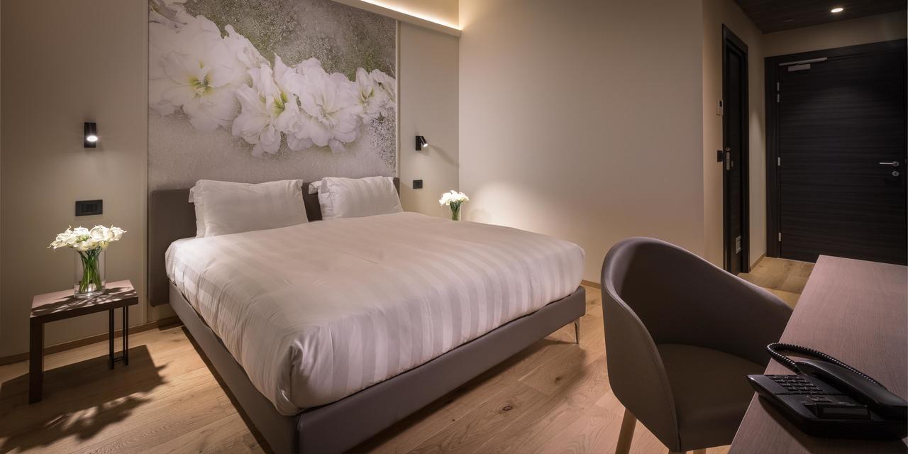 Hotel The Cube Fidenza Εξωτερικό φωτογραφία