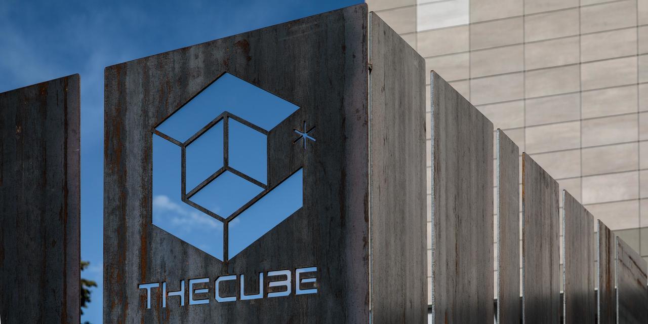 Hotel The Cube Fidenza Εξωτερικό φωτογραφία