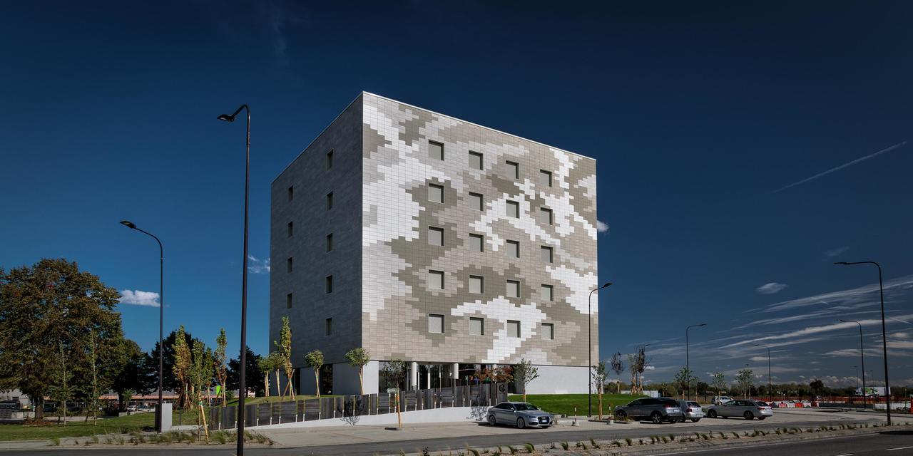 Hotel The Cube Fidenza Εξωτερικό φωτογραφία