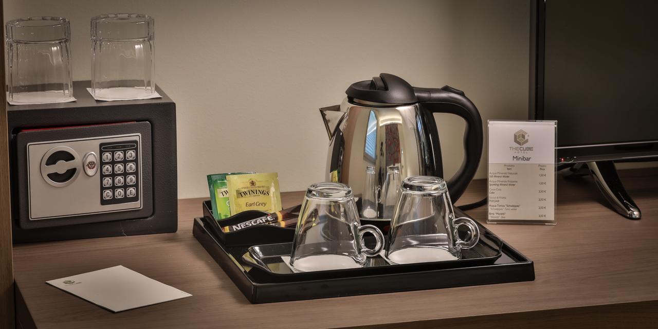 Hotel The Cube Fidenza Εξωτερικό φωτογραφία