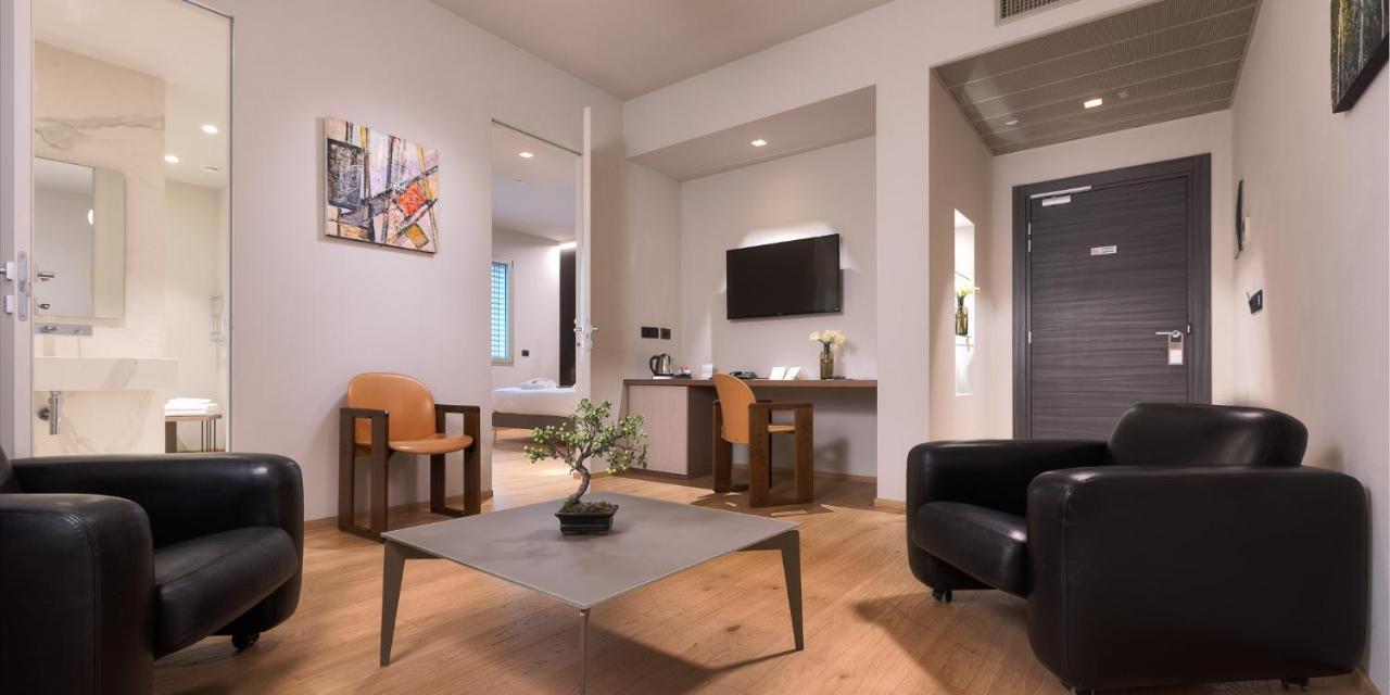 Hotel The Cube Fidenza Εξωτερικό φωτογραφία